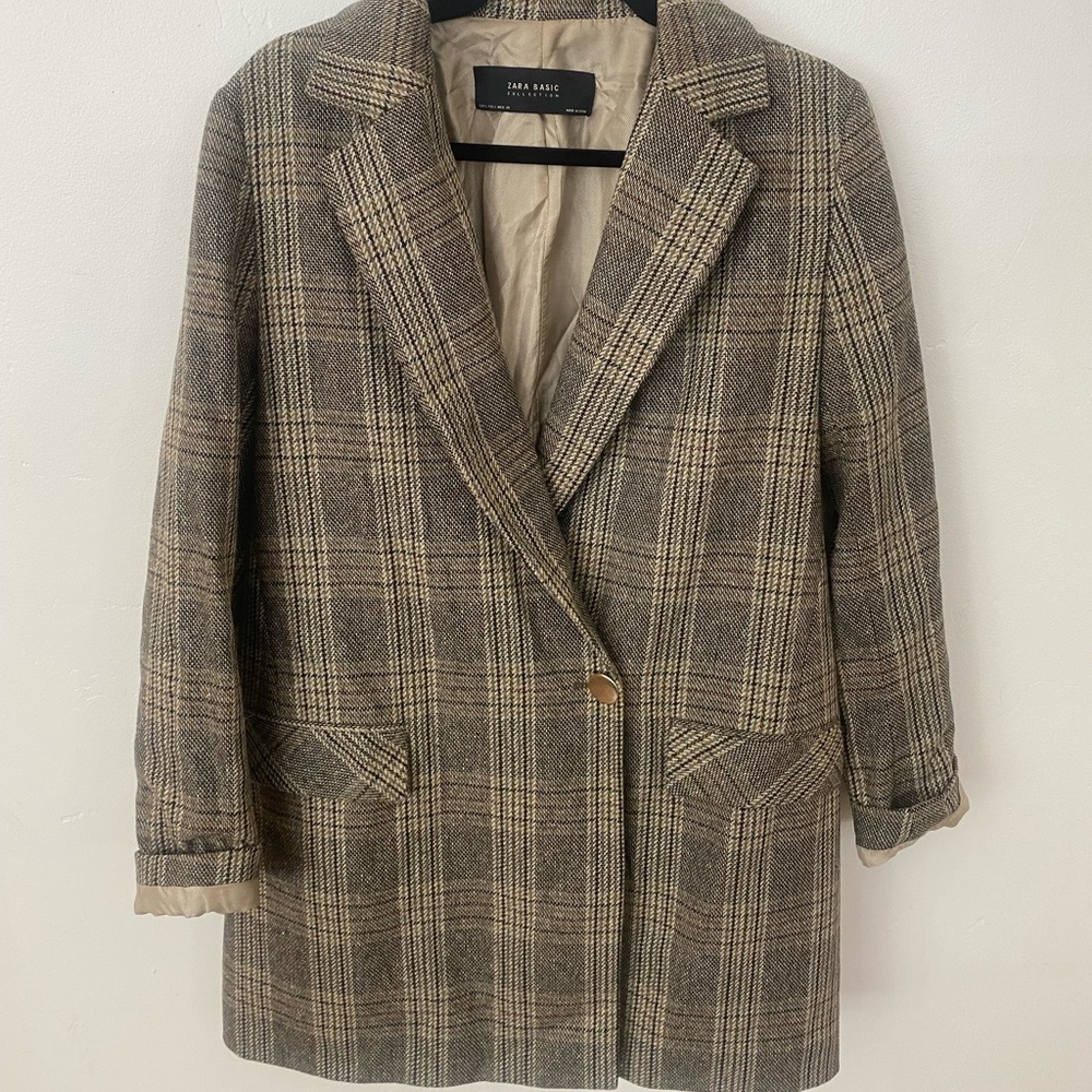 Zara Basic Size Large Beige Coat/Jacket